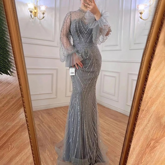 Mac Duggal Mermaid Elegant High Neck Evening Dress Long Sleeves Beaded Luxury - Picture 1 of 4